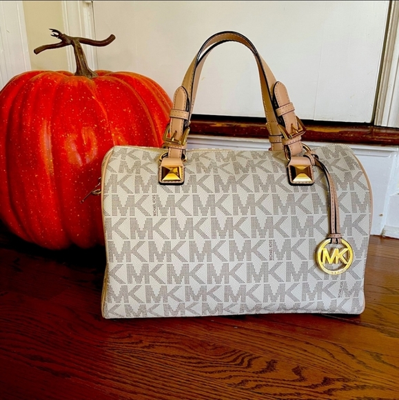 Brand-new without tag MK bag - Picture 1 of 7